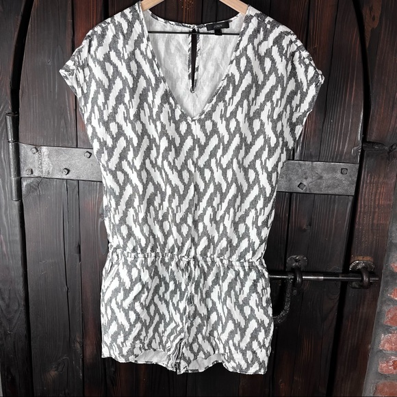 J. Crew romper IKAT black&white pockets S - Picture 2 of 5